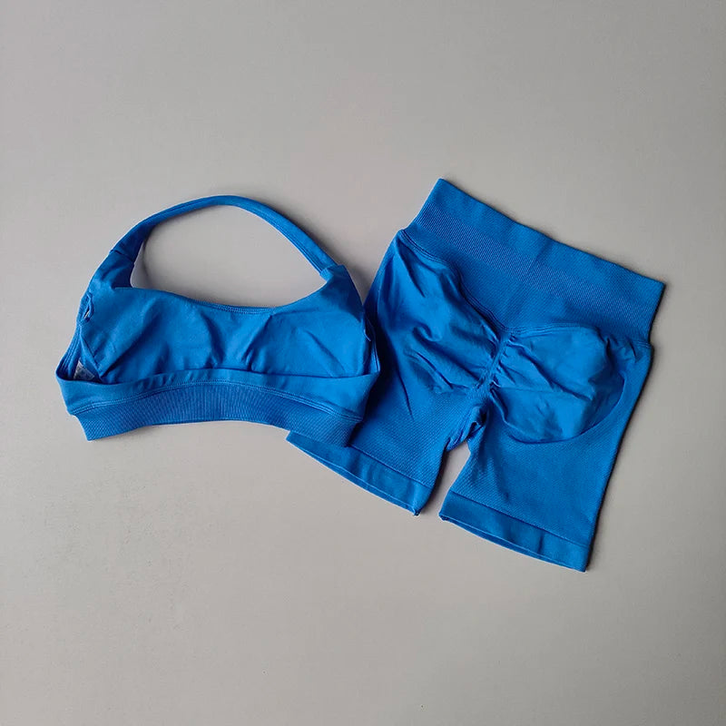 SKINOFSKIN Halter Neck Yoga Set With Sports Bra And Shorts