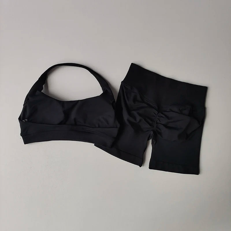 SKINOFSKIN Halter Neck Yoga Set With Sports Bra And Shorts