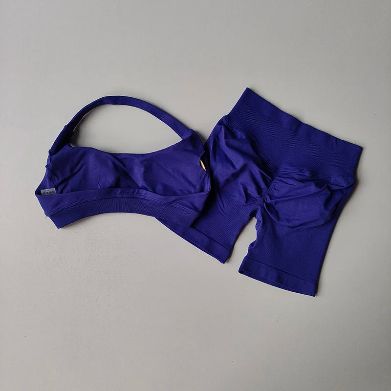 SKINOFSKIN Halter Neck Yoga Set With Sports Bra And Shorts